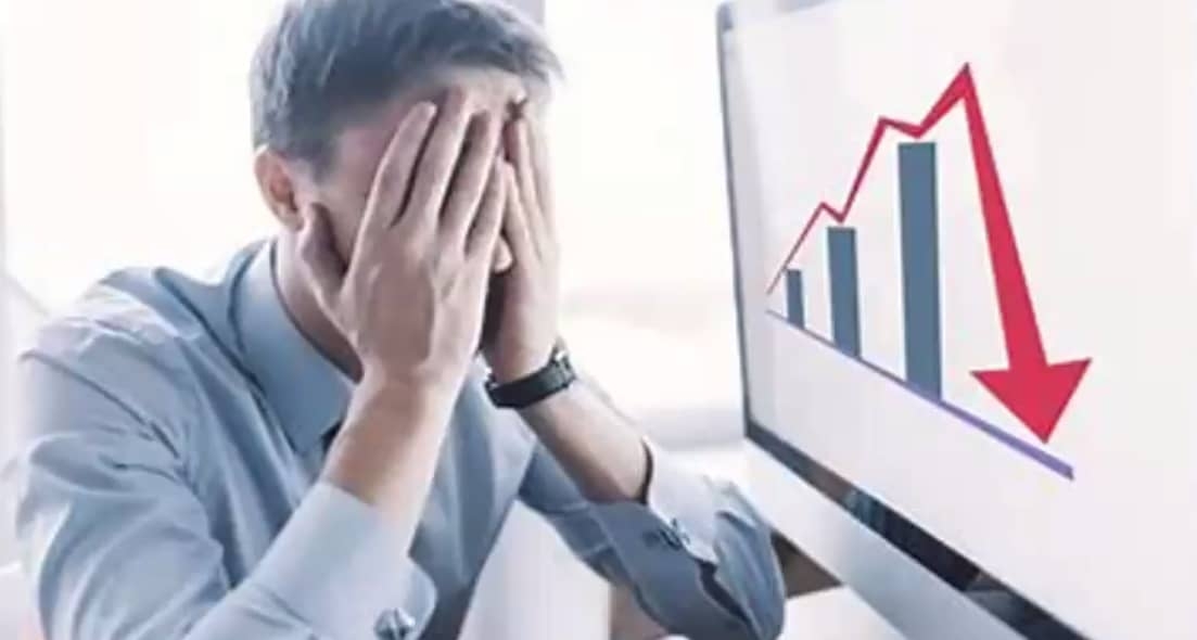 Rappresentazione visiva dell'articolo: PERCHÈ QUANDO INVESTO IO….IL MERCATO SCENDE ?